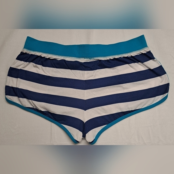Bobbie Brooks Short Shorts XL Striped Blue White Nautical Beach Elastic Waist - Picture 2 of 4